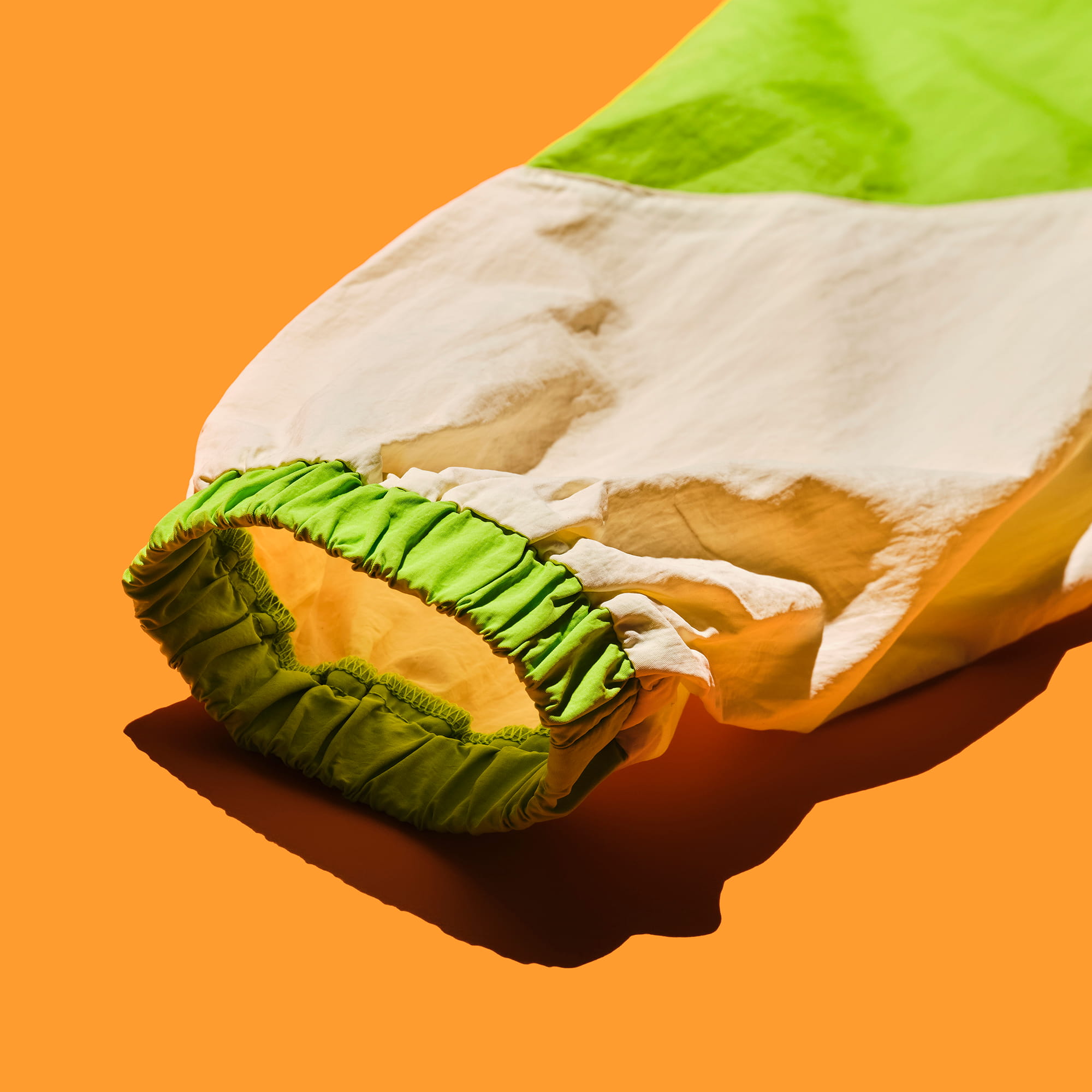 MGA ナイロンパーカ