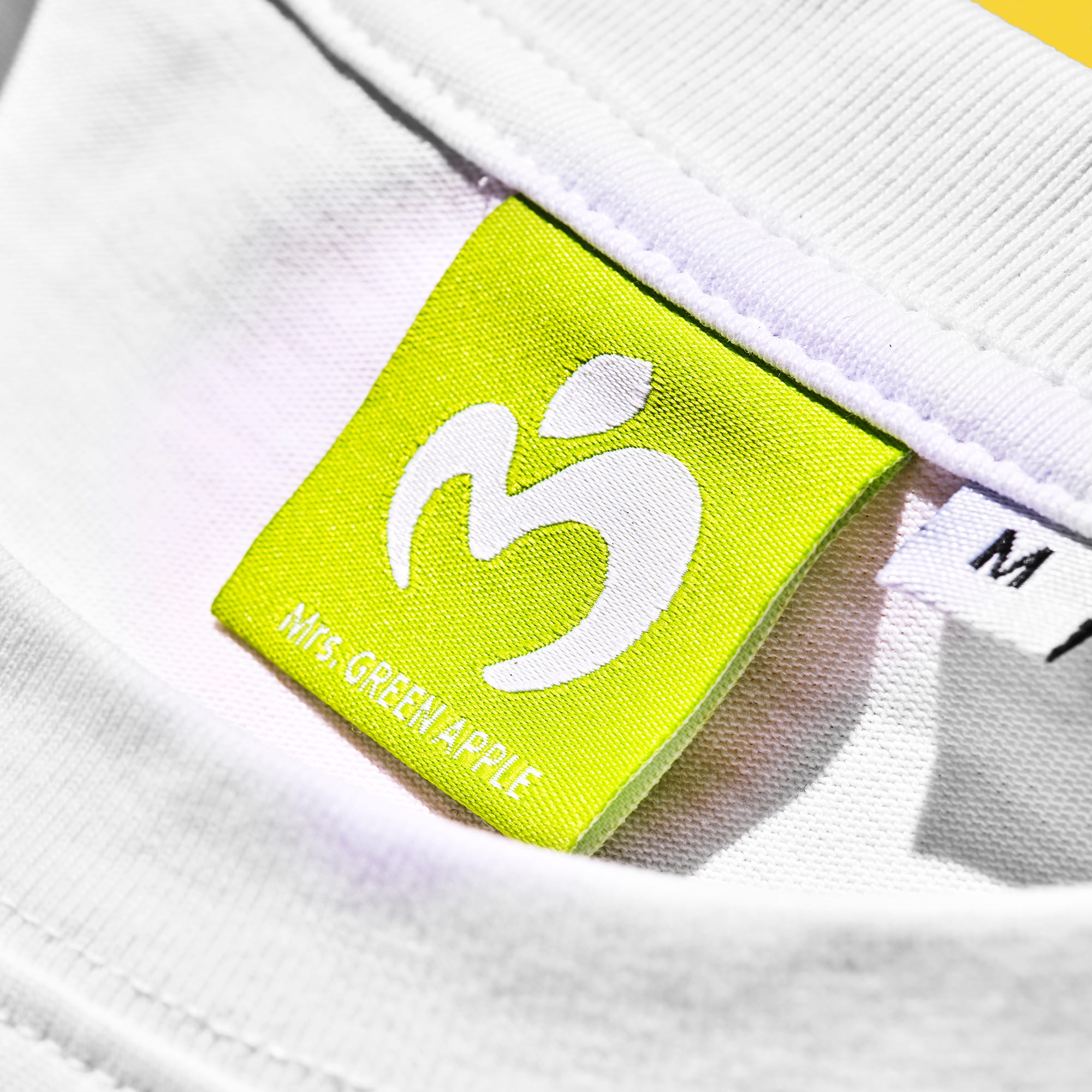 IM/MUTABLE ロゴTシャツ B / ブラック